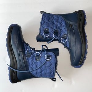 New UGG boots pure wool size 6